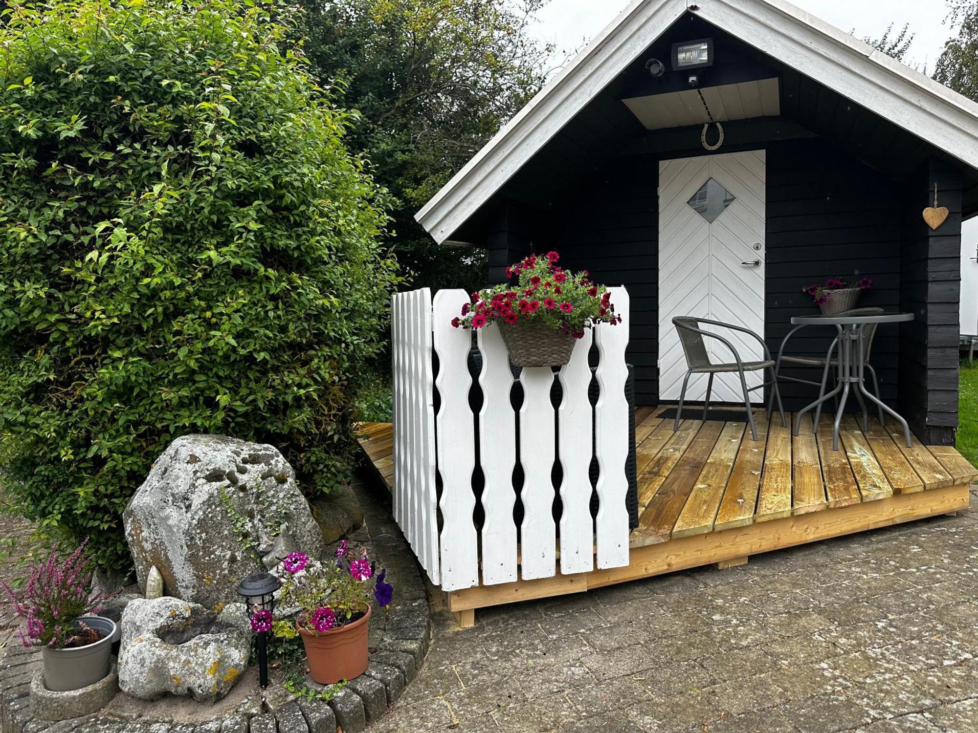 Stunning Romantic Cabin Close To Baltic See Idestrup Eksteriør bilde